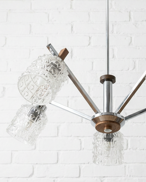 Suspension vintage 5 feux chrome, bois et verres texturés – années 70