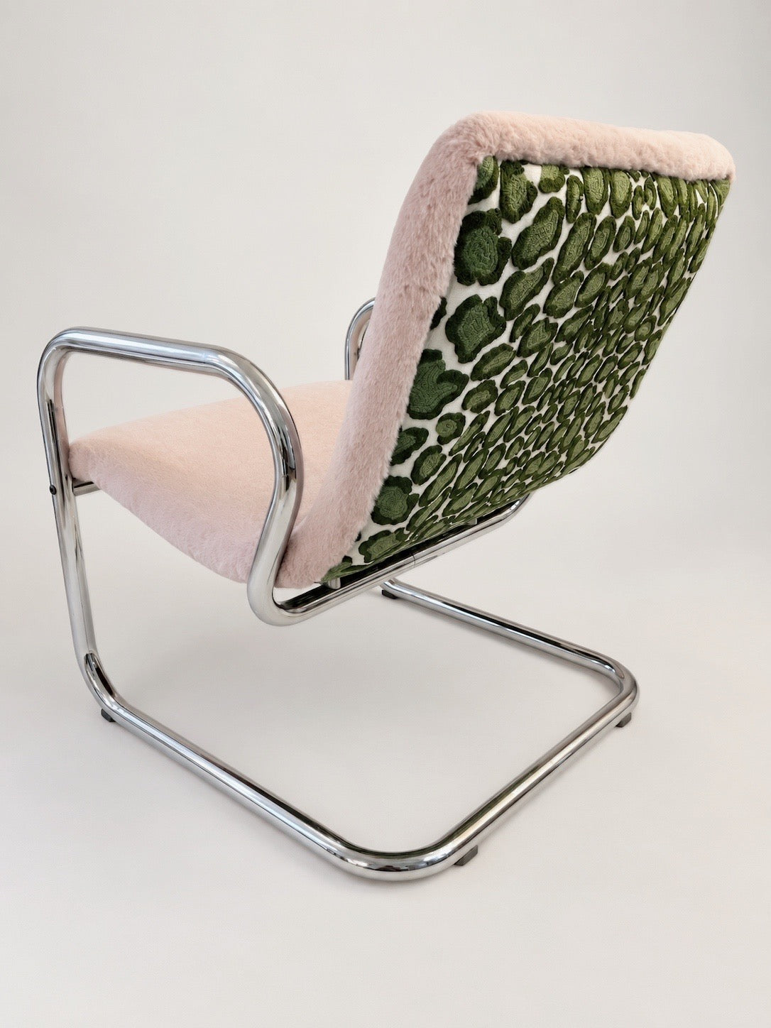 Fauteuil vintage tubulaires rose poudré & Coup de Griffe - 2 pièces disponibles