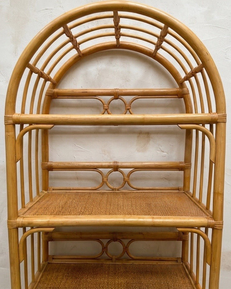 Grande étagère vintage en rotin – H. 183 cm