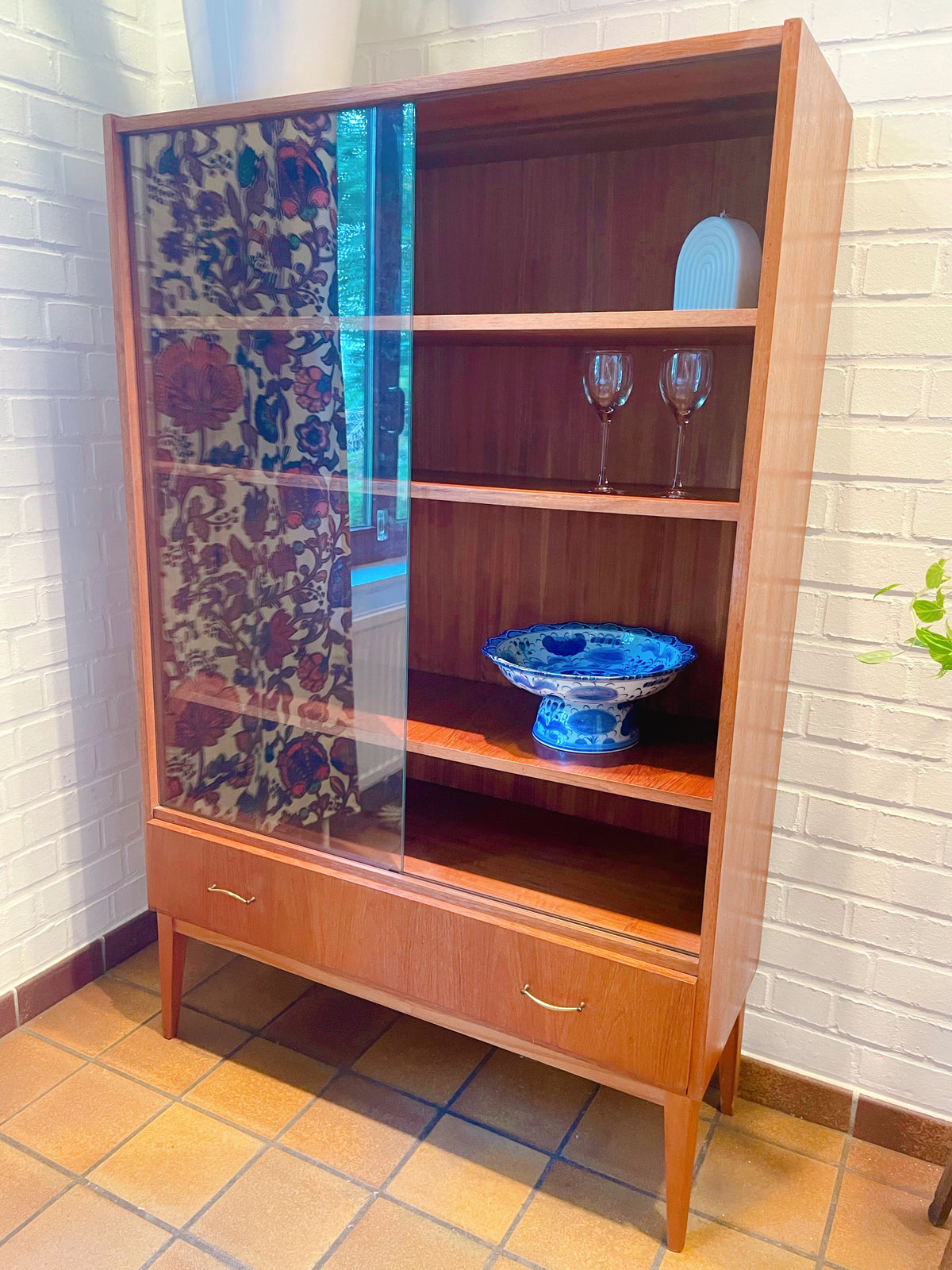 Buffet-bibliothèque vitré vintage – années 60