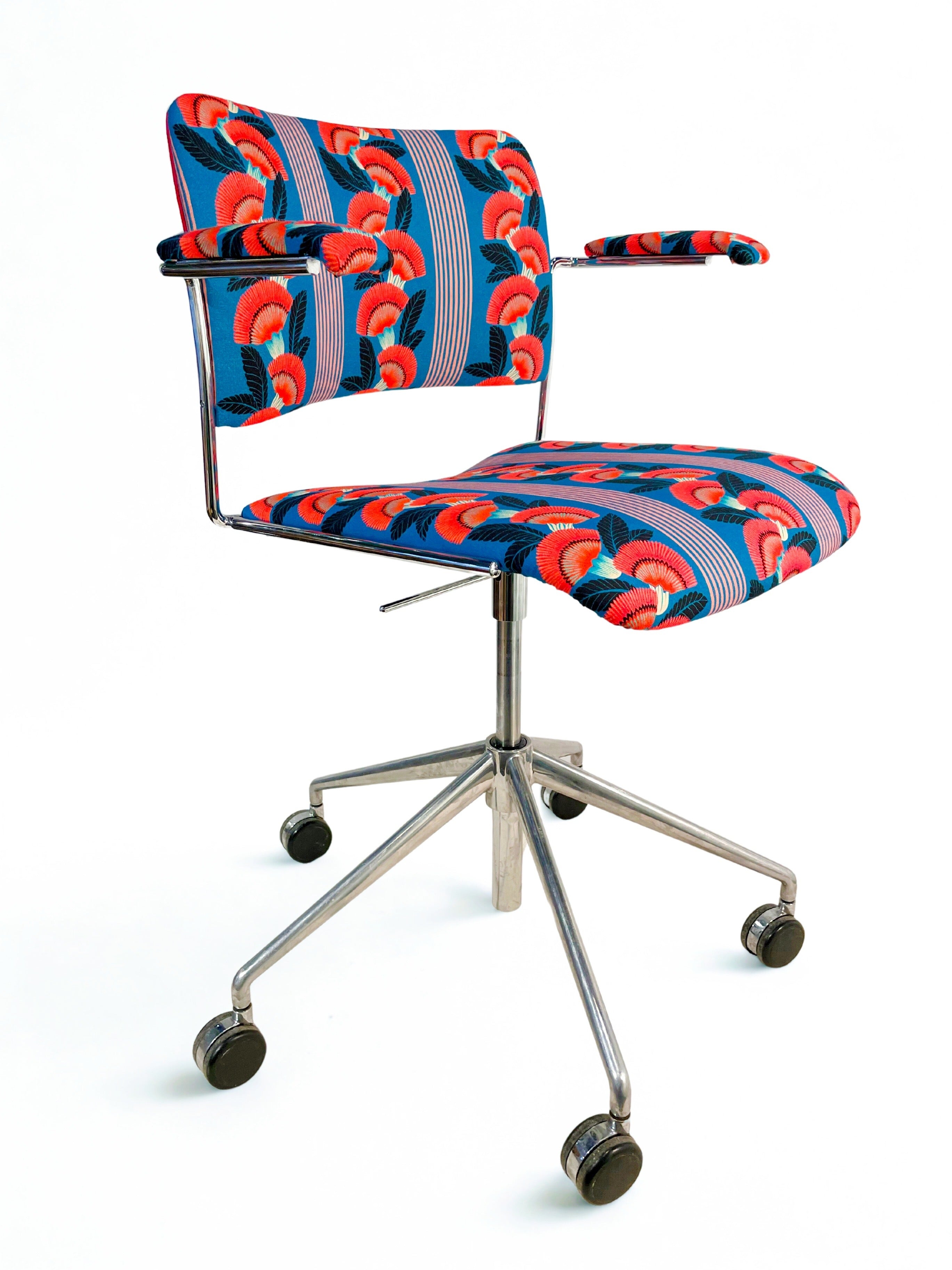 Chaise de bureau vintage. David Rowland. dans le tissu de votre choix - précommande