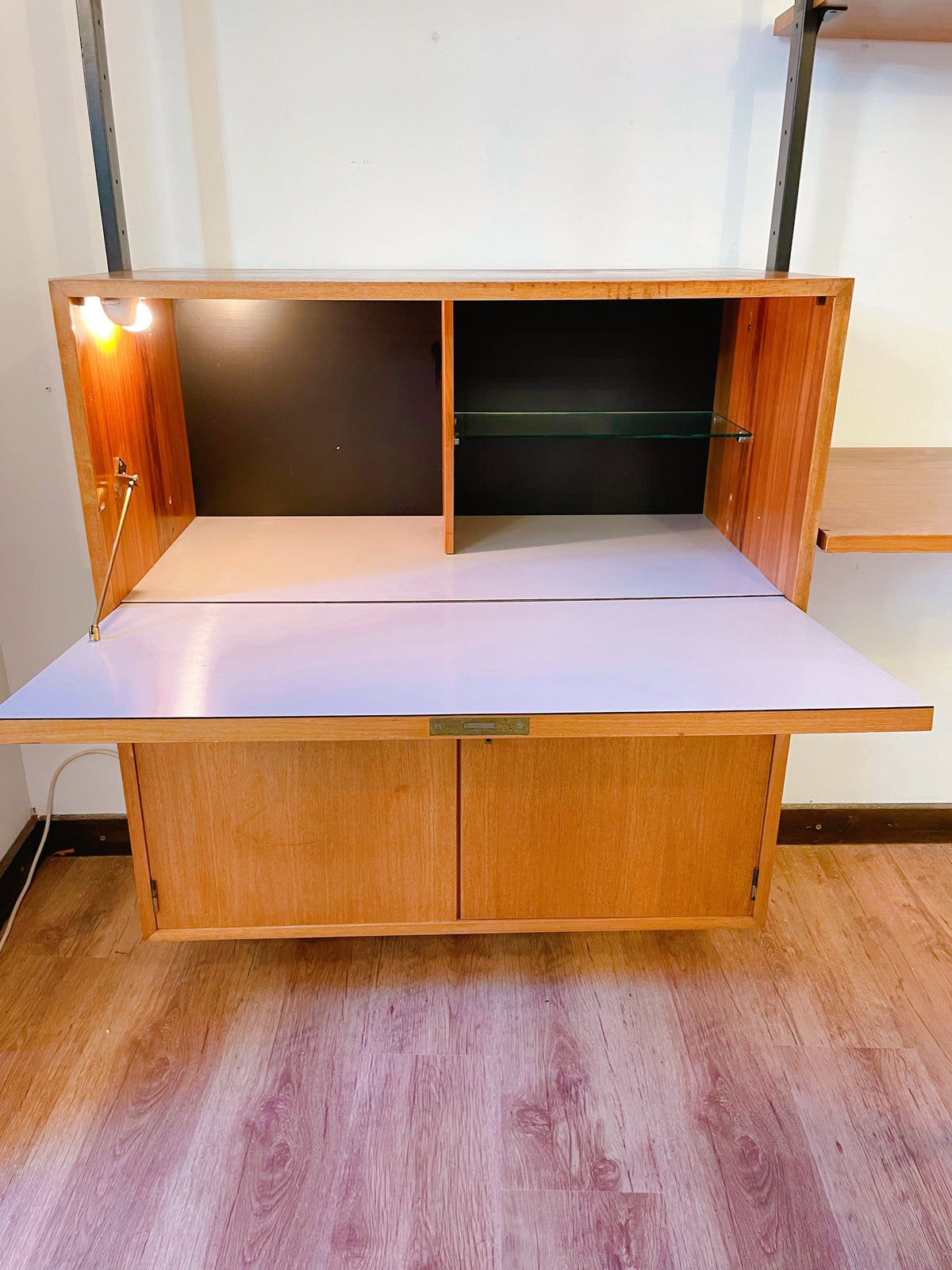 Wall-Unit. Bibliothèque murale avec bureau, Van den Berghe-Pauvers - circa 1960