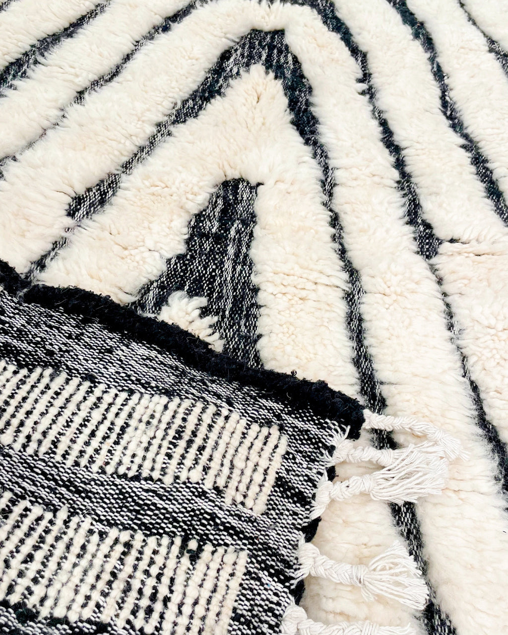 Tapis berbère XXL - graphique noir blanc 315x220cm