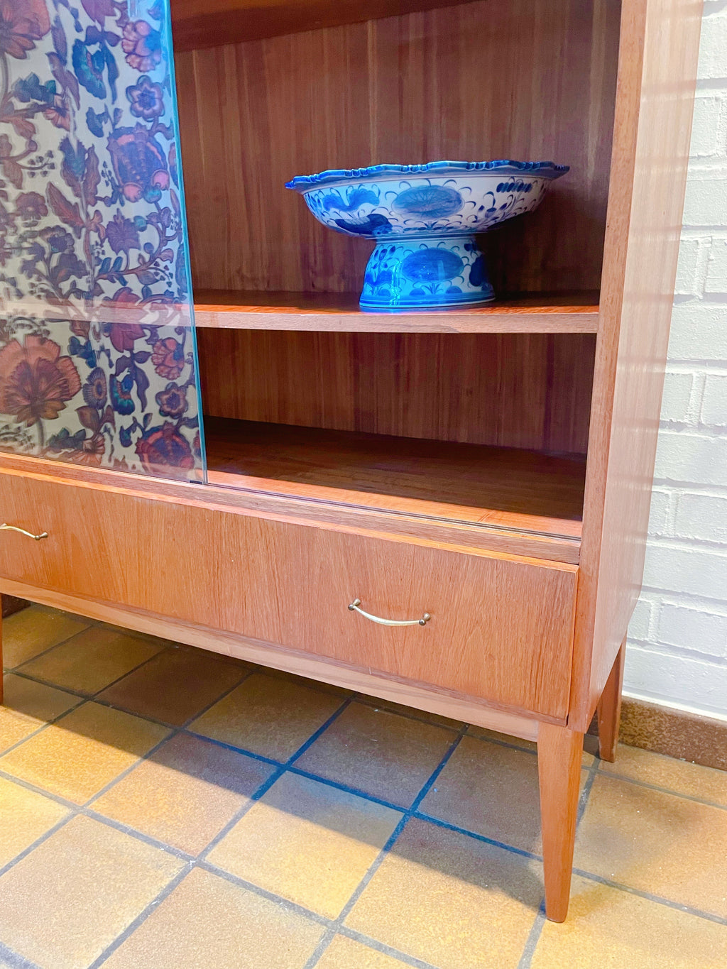 Buffet-bibliothèque vitré vintage – années 60
