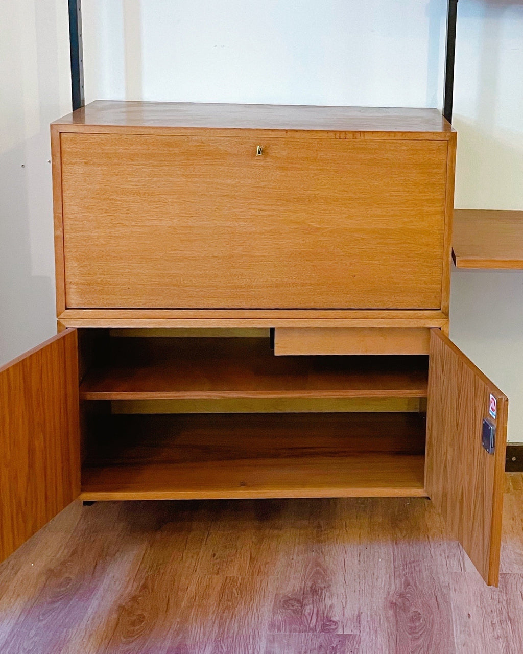 Wall-Unit. Bibliothèque murale avec bureau, Van den Berghe-Pauvers - circa 1960