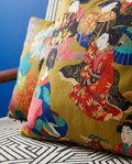 Handgemaakte kussens - Thevenon Kimono Geisha stof met gouden achtergrond