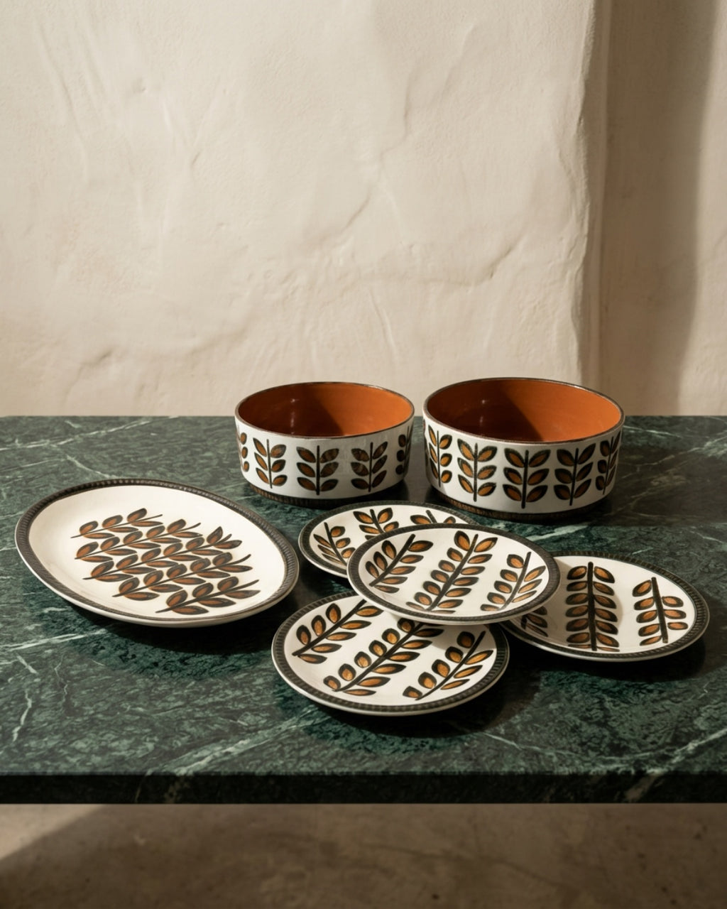 Lot de vaisselle vintage Boch collection Rambouillet, motif végétal brun caramel sur fond écru