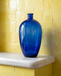 Grote vintage vaas van koningsblauw doorschijnend glas - H. 35cm