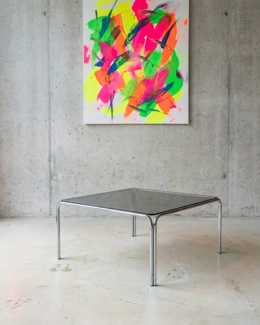 Table basse vintage chrome & verre fumé – 75 x 75 cm