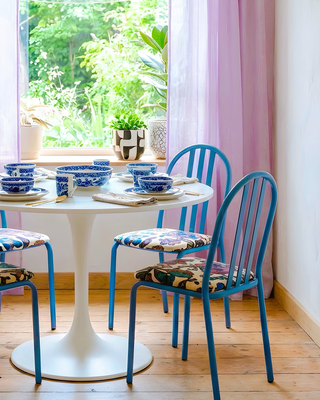 Chaises vintage revisitées – pièce unique Machao (4 disponibles)