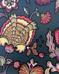 Papier peint Indienne Fond Bleu Pétrole, motif floraux, Maison Thevenon