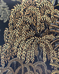Papier peint Majorelle, arbre aux branches retombantes camel sur fond noir, Maison Thevenon