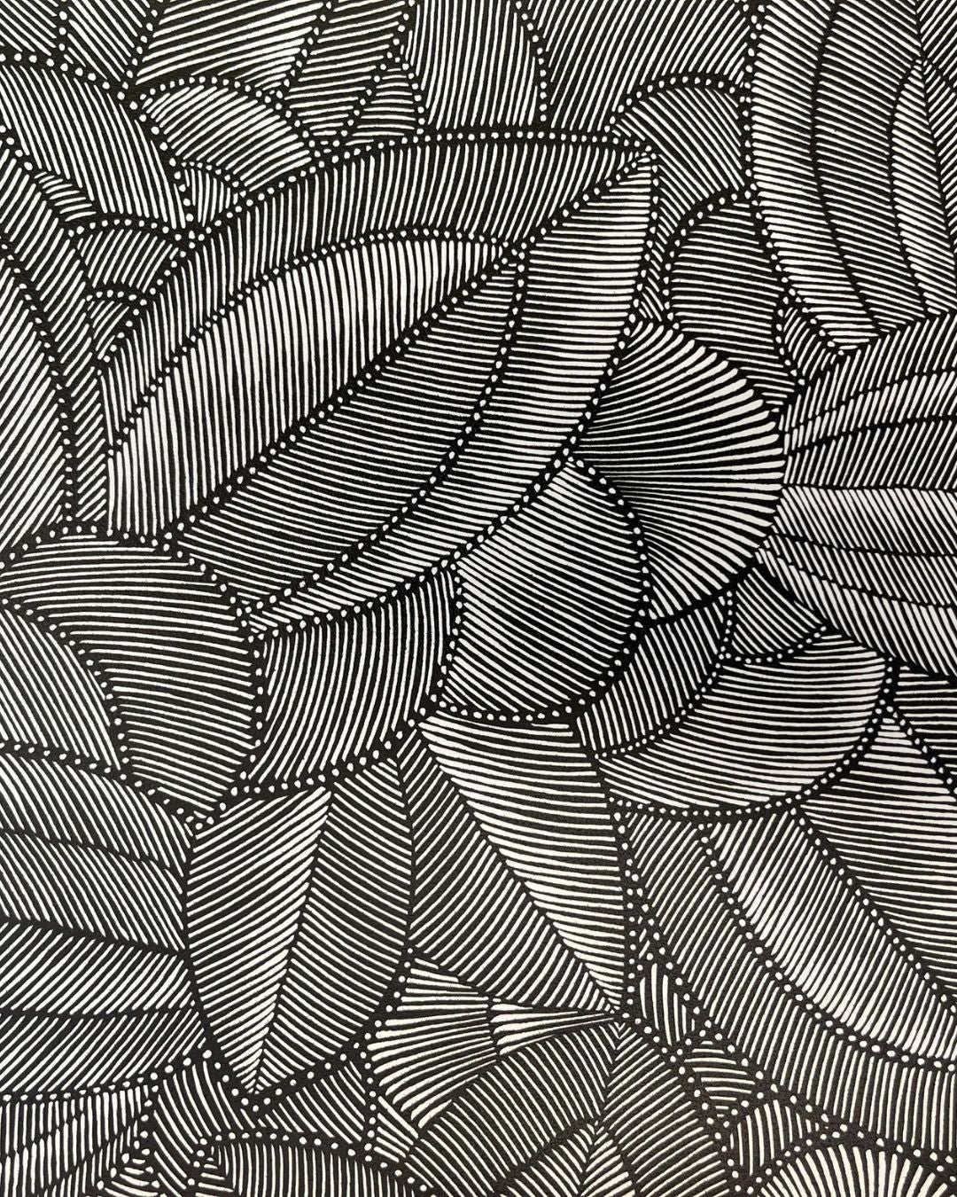 Papier peint Onyx noir, feuilles stylisées en traits fins noir et blanc, Maison Thevenon