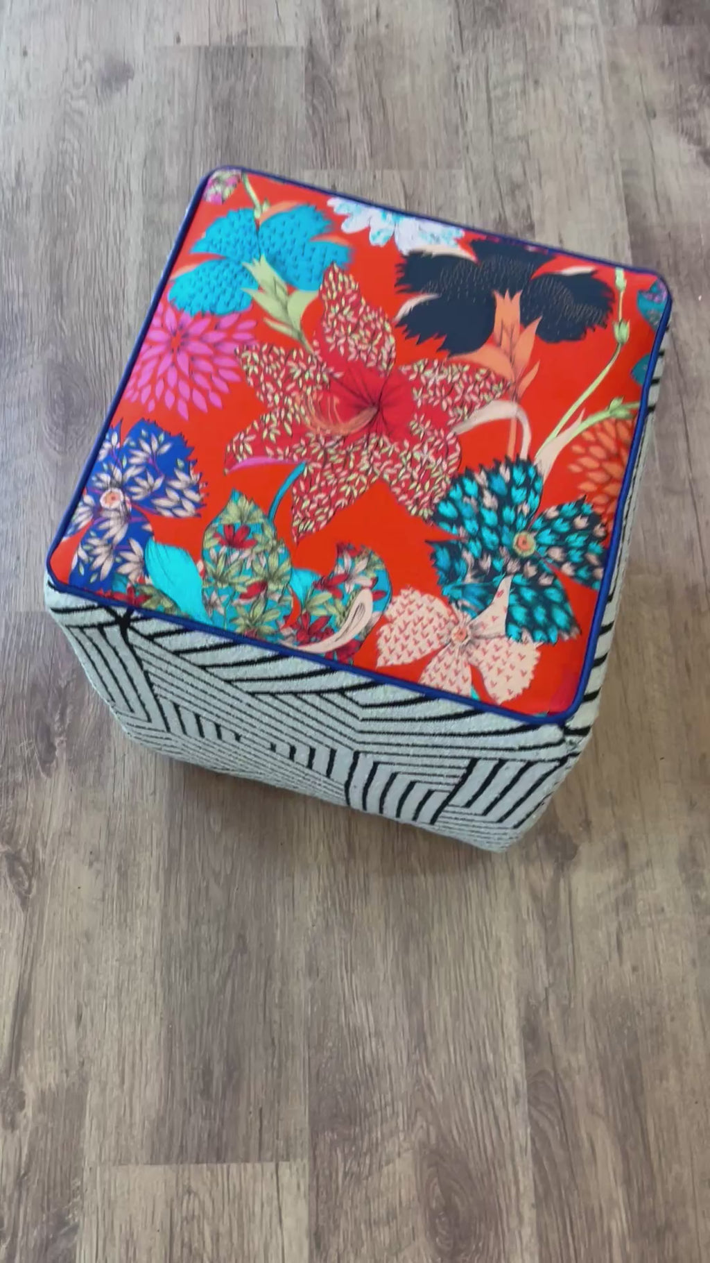 Pouf sur roulettes