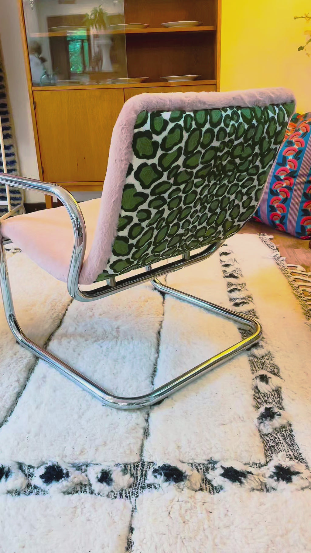 Fauteuil vintage tubulaires rose poudré & Coup de Griffe - 2 pièces disponibles