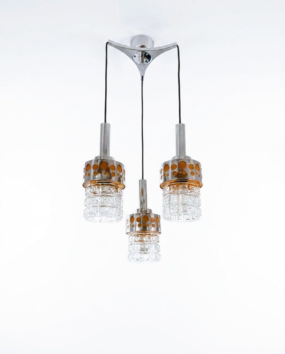 Suspension Space Age 3 feux en verre, opaline et métal chromé – années 70